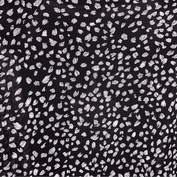 2X RELATIVITY BLACK WHITE DOT PRINT BLOUSE SEMI SHEER RUFFLE PLUS VNECK - Picture 2 of 12